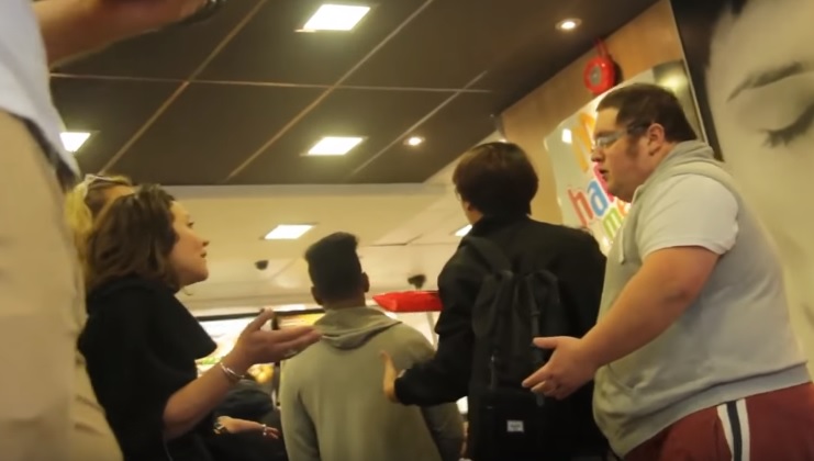 Two girls bullied and shouted a fat guy at McDonald’s. They received the karma treatment that so deserved them!