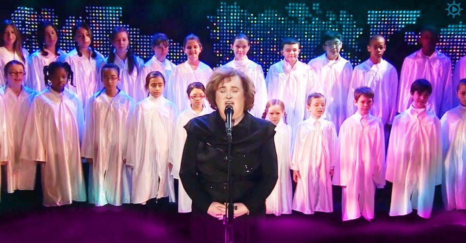 Thanks to her breathtaking performance of “O Holy Night,” Susan Boyle spreads kindness and peace in the audience…