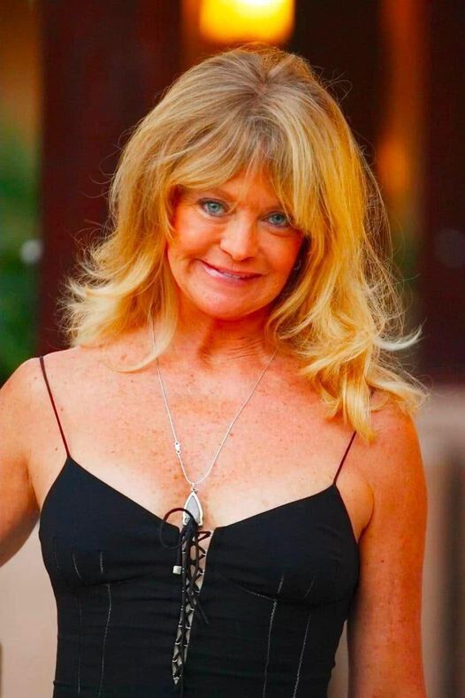 77-year-old Goldie Hawn’s body caused mixed reactions